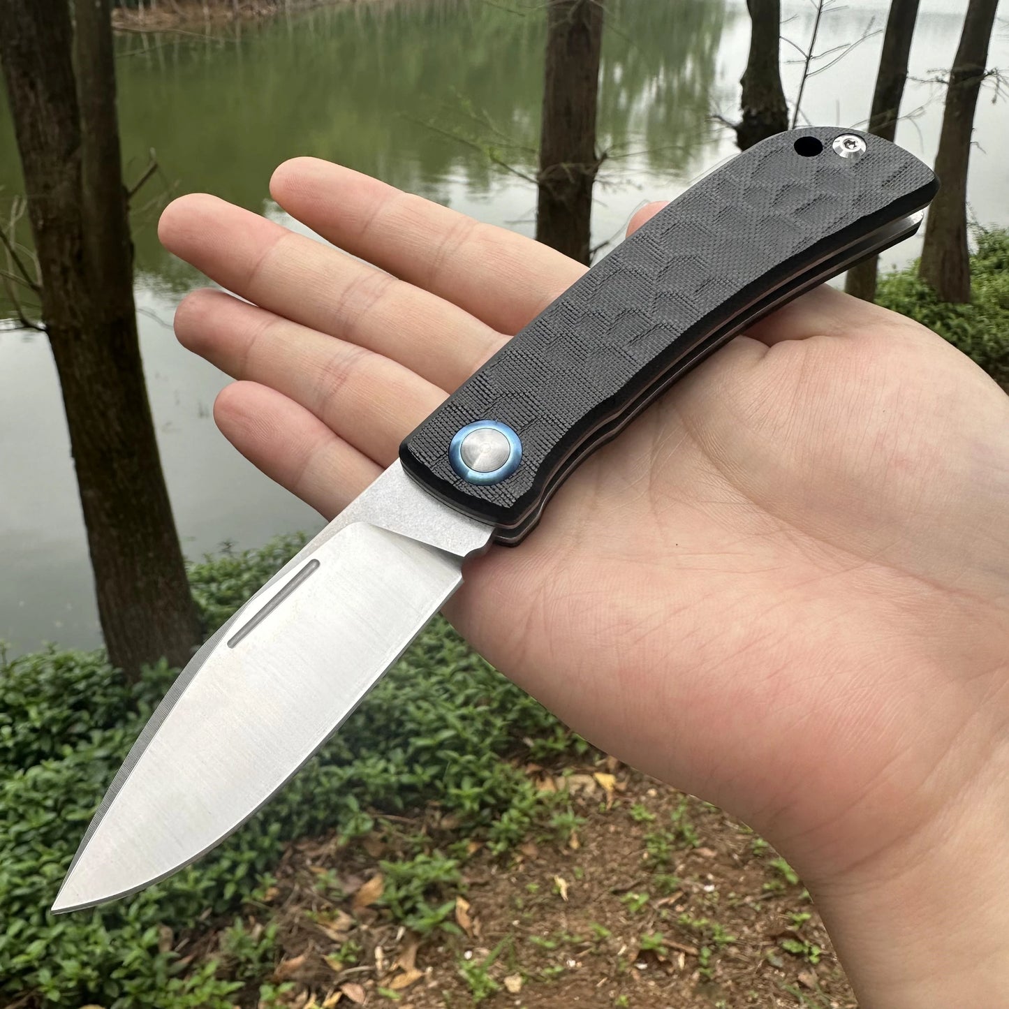 Couteau de Chasse Pliant Essentiel Noir | France Survivalisme