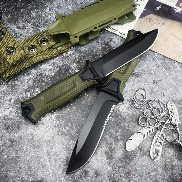 9 Meilleurs Couteaux Militaires Multifonctions pour Bivouac