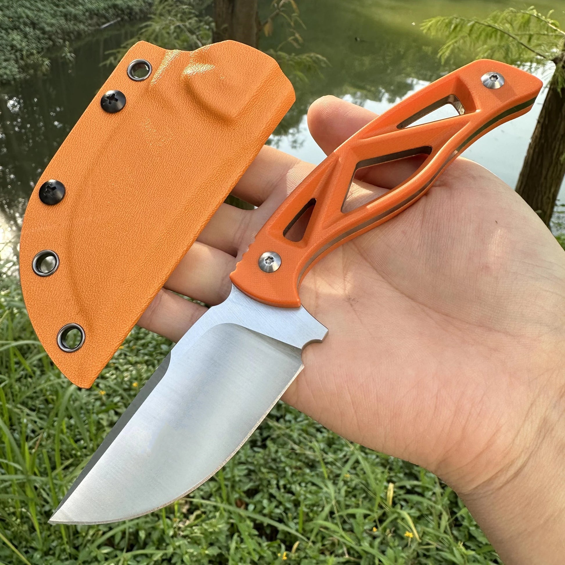 Couteau Bushcraft Orange | France Survivalisme